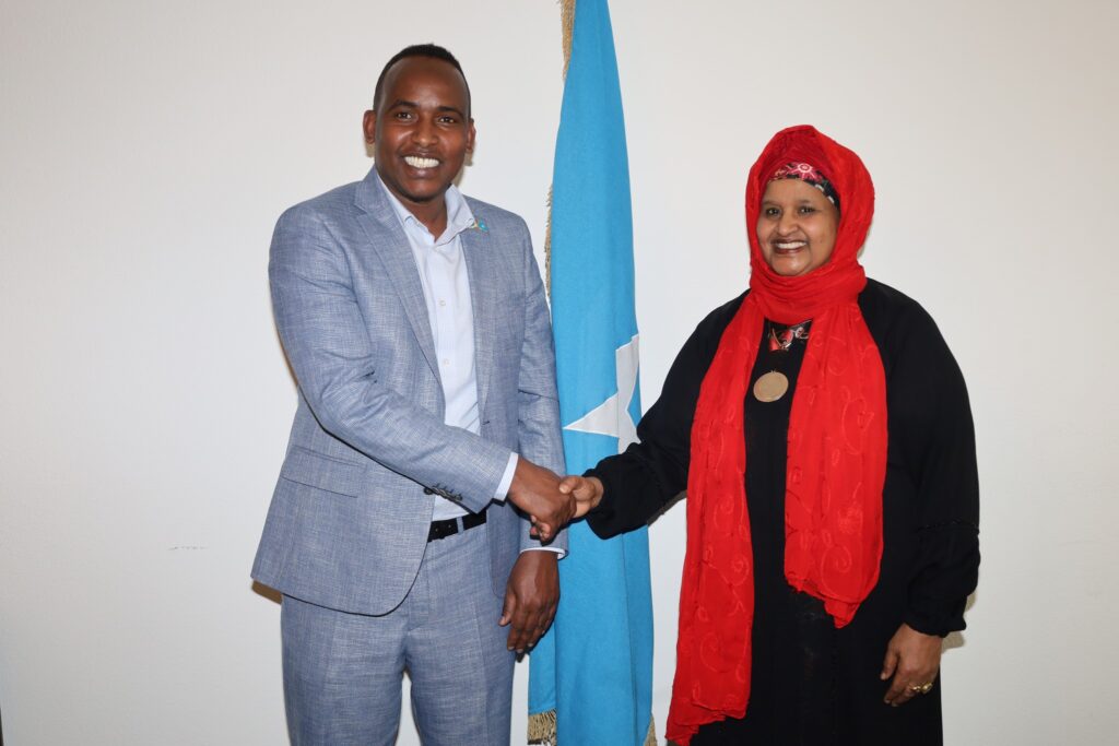 Große Delegation unter der Leitung des Präsidenten der Somali-Gemeinschaft Zürich, Schweiz, Herr Said Ali Hidig, besucht Genf